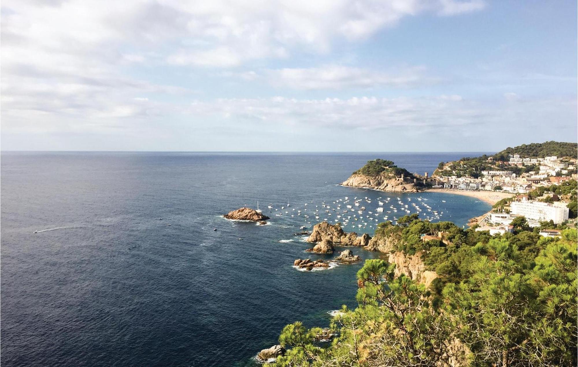 Amazing Apartment In Tossa De Mar With Wifi Buitenkant foto